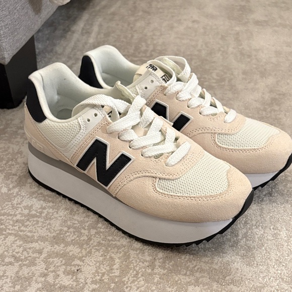 NWT New Balance 574+ sneakers - Picture 1 of 4